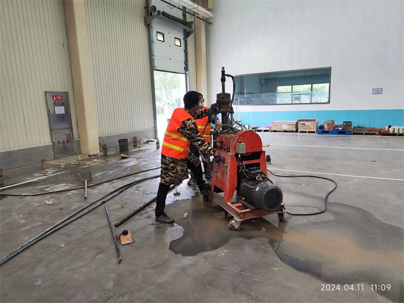 黄岩厂房地面下沉塌陷注浆加固施工